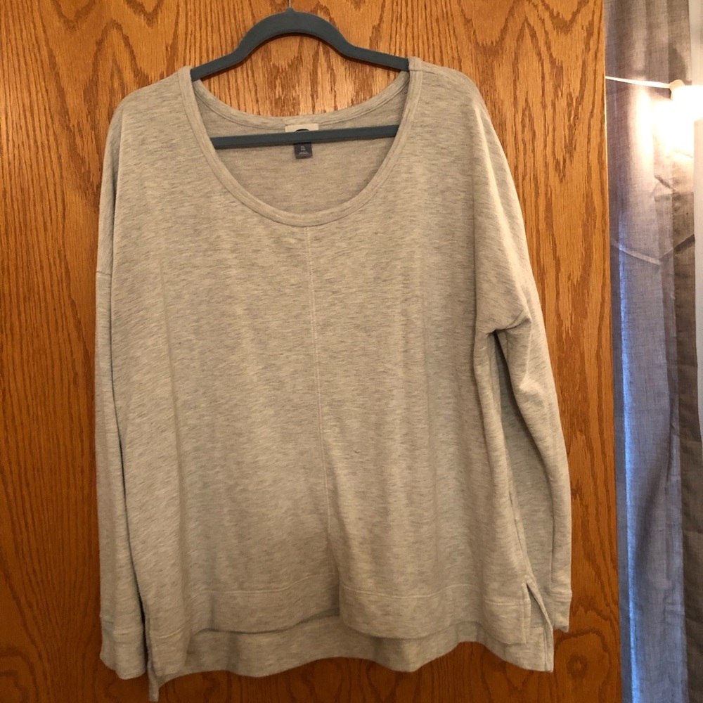 Old Navy Gray Crewneck Sweatshirt XL